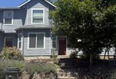 3 bed 2.5 bath in the heart of White Salmon!