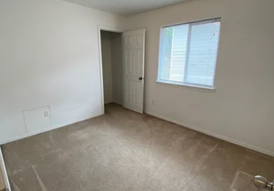 Screenshot-2026-08-20-at-10-50-35-403-Maxs-Pl-Hood-River-OR-97031-Zillow