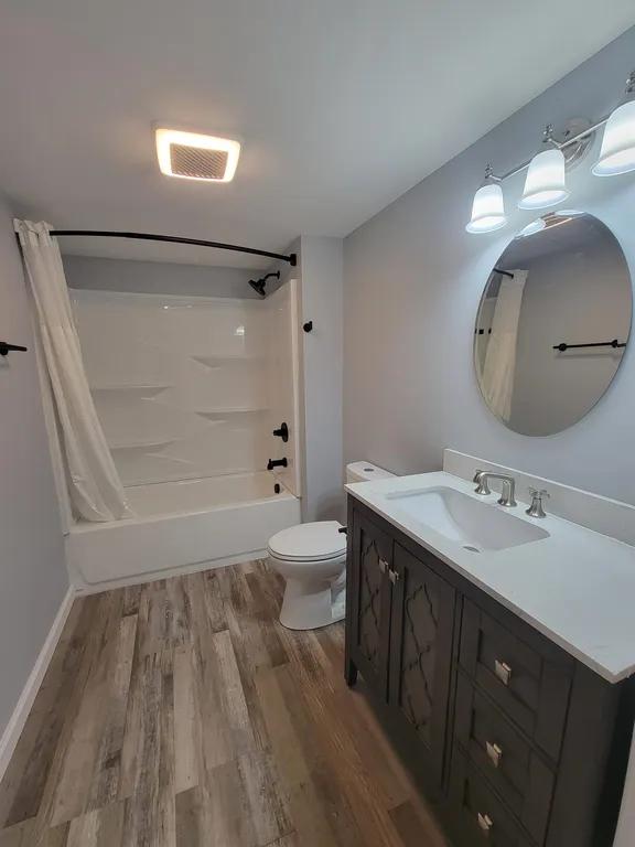 Available 2 bedroom and 2 baths for rent contact for immediate tour