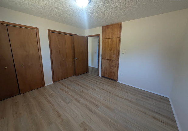 2 bedrooms and 1 bathroom White Salmon House