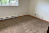three-bedroom, one-bath hood river house