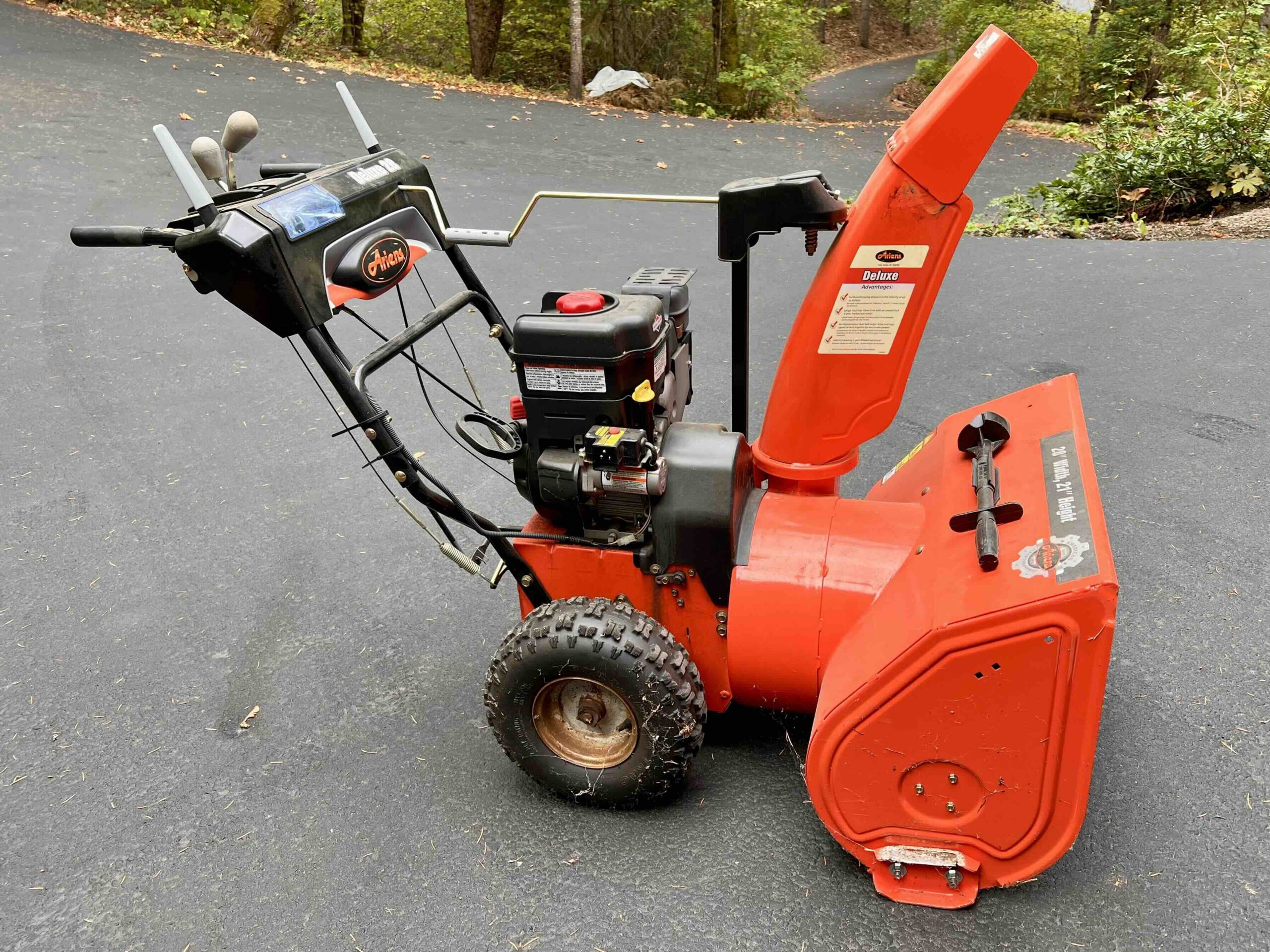 Ariens Deluxe 28 Snowblower